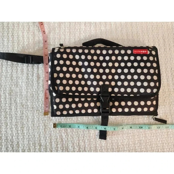 NWOT Skip Hop Pronto Baby Changing Station & Diaper Clutch - Polka Dot - Picture 14 of 16
